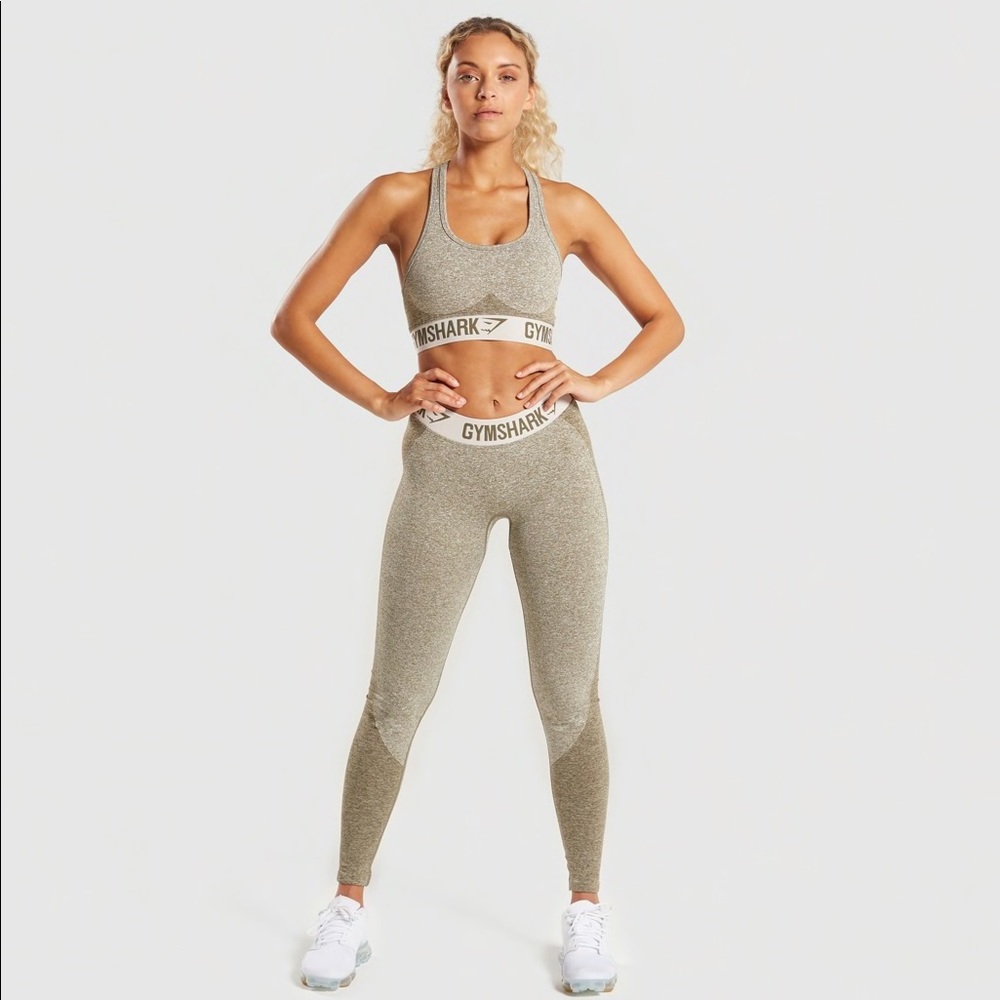 Gymshark set of seamless leggings & sports bra Lg